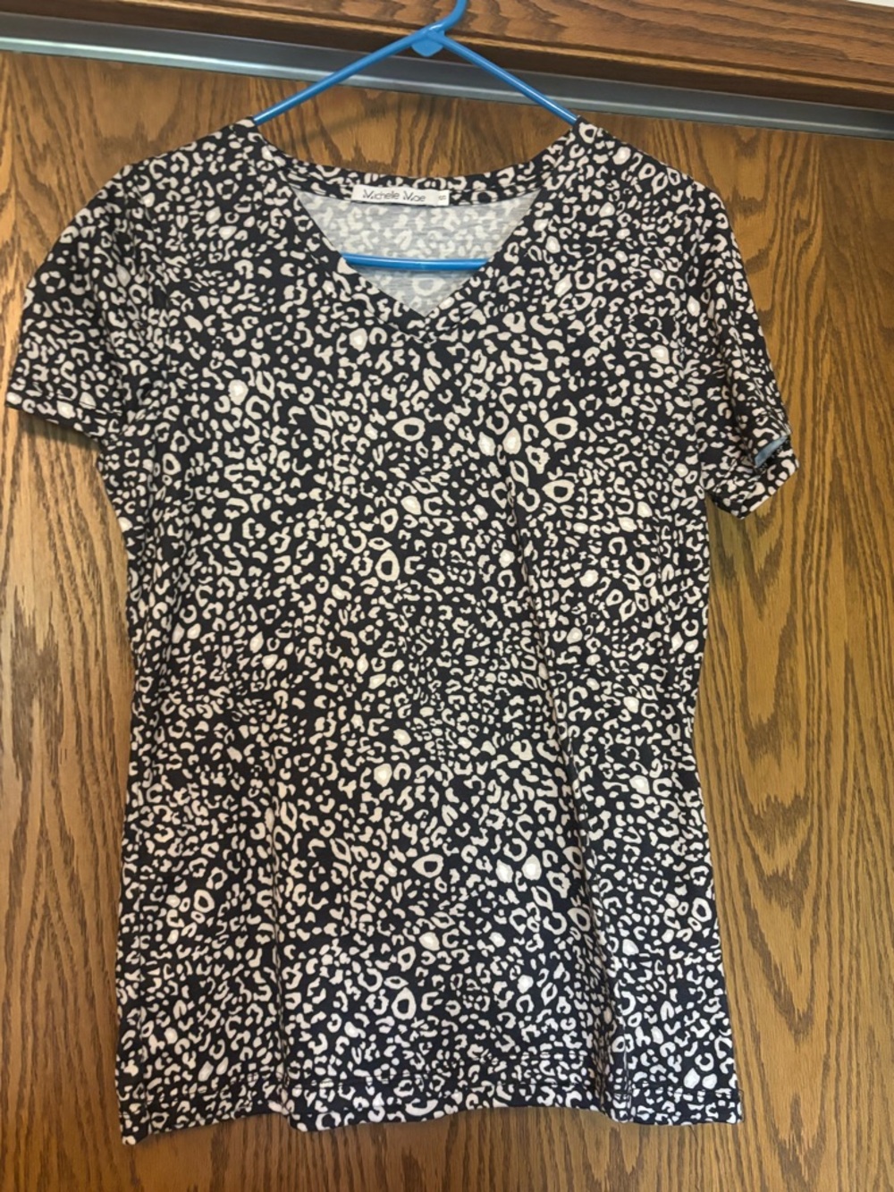 Michelle Mae Black and White Leopard V-Neck Short Sleeve Top